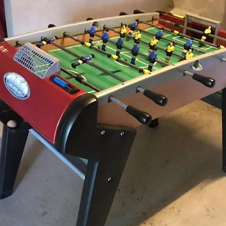 Spacieux Avec Balcon, Wifi Gratuit, Proche Et Station De - Fr-1-589-140 *