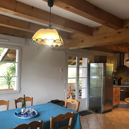 Spacieux Avec Balcon, Wifi Gratuit, Proche Et Station De - Fr-1-589-140 بيت للعطل