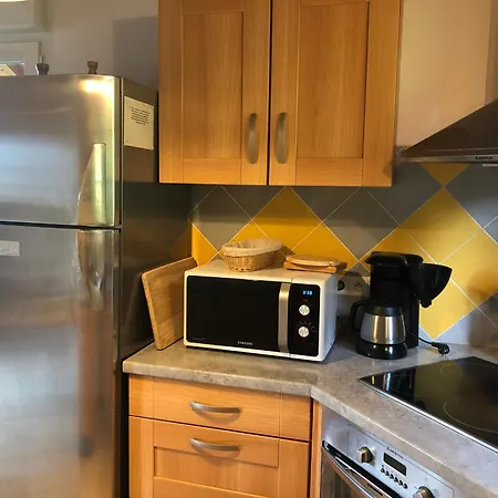 Spacieux Avec Balcon, Wifi Gratuit, Proche Et Station De - Fr-1-589-140