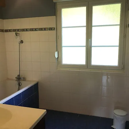 Spacieux Avec Balcon, Wifi Gratuit, Proche Et Station De - Fr-1-589-140 *