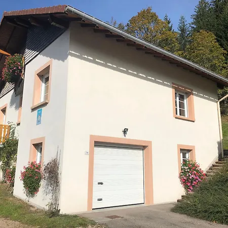 Spacieux Avec Balcon, Wifi Gratuit, Proche Et Station De - Fr-1-589-140 *