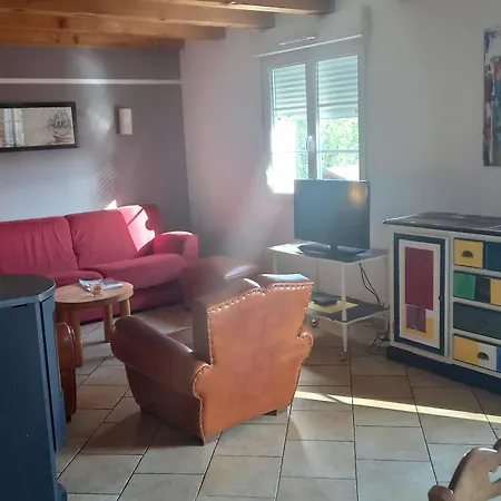 Spacieux Avec Balcon, Wifi Gratuit, Proche Et Station De - Fr-1-589-140 بيت للعطل