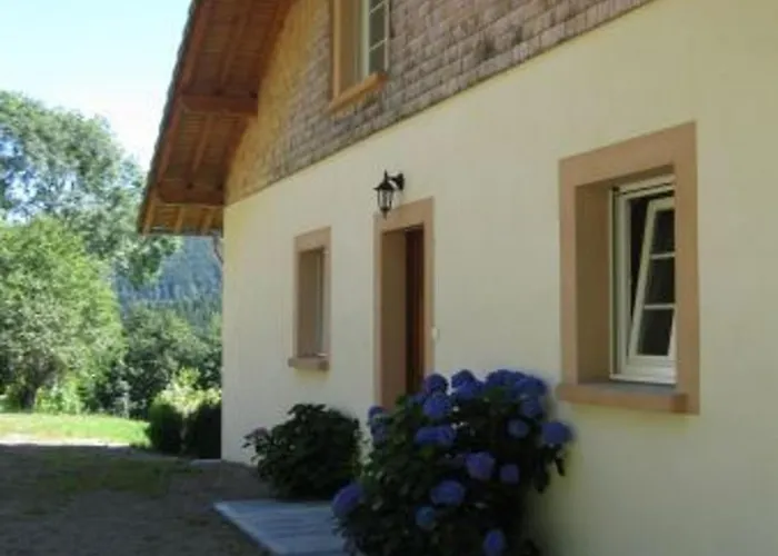 Spacieux Avec Balcon, Wifi Gratuit, Proche Et Station De - Fr-1-589-140