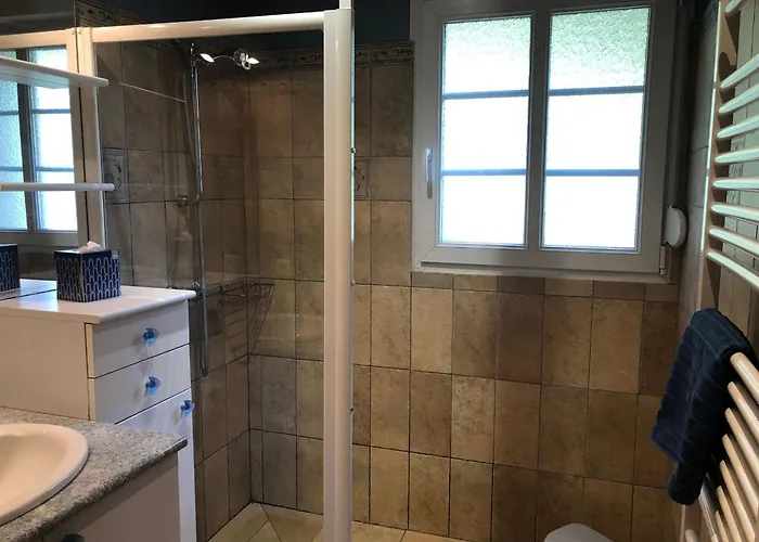 Дом отдыха Spacieux Avec Balcon, Wifi Gratuit, Proche Et Station De - Fr-1-589-140