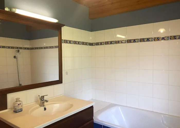 Spacieux Avec Balcon, Wifi Gratuit, Proche Et Station De - Fr-1-589-140 Дом отдыха