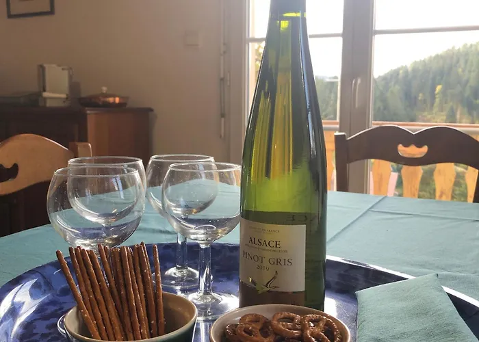 Spacieux Avec Balcon, Wifi Gratuit, Proche Et Station De - Fr-1-589-140 *